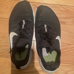 NIKE TRAINING SNEAKERS